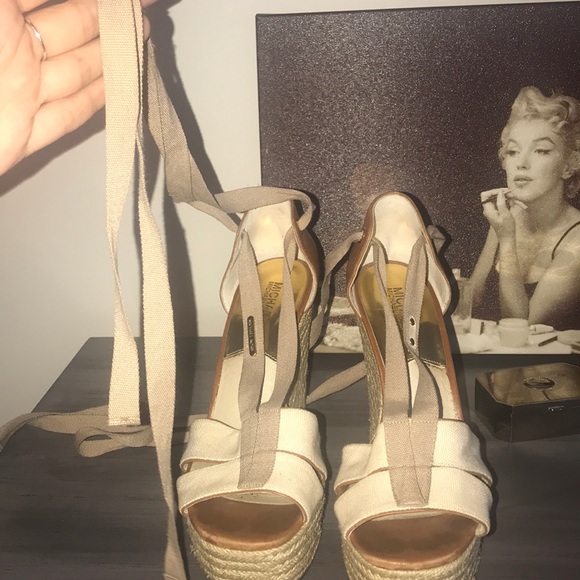 Michael Kors Espadrilles! - Picture 4 of 6